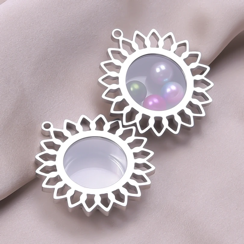 

Sunflower Titanium Steel Glass Medallions Floating lockets Charms for Jewelry Making Necklace for Women Craft Rust-proof Pendant