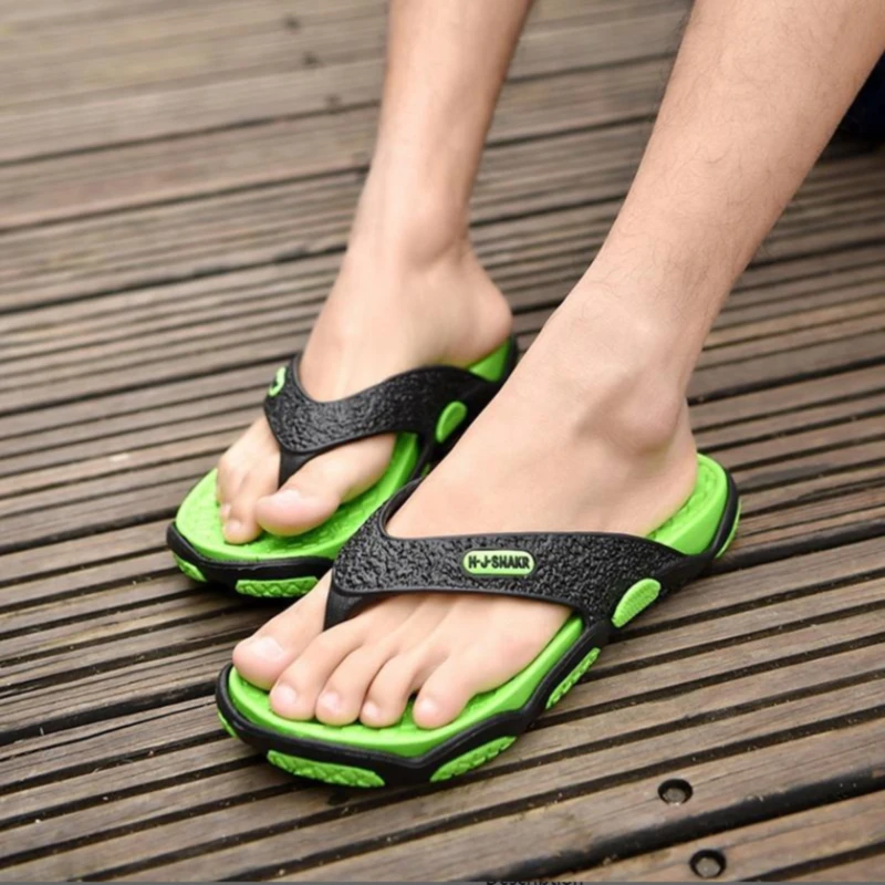 

Fashion Men Outdoor Slippers Summer Breathable Non-slip Beach Shoes Flat Wear-resistant Sandals Mens Massage Flip Flops
