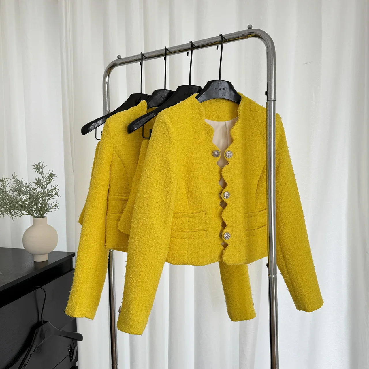 Женский твидовый кардиган с волнистыми краями подиумный двубортный короткий