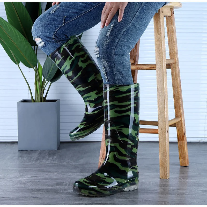 

Men's Fishing Shoes Camouflage Rain Shoes Outdoor Waterproof Rubber Plush Warm Male Casual Mid-Calf Work Removable Cotton Cover