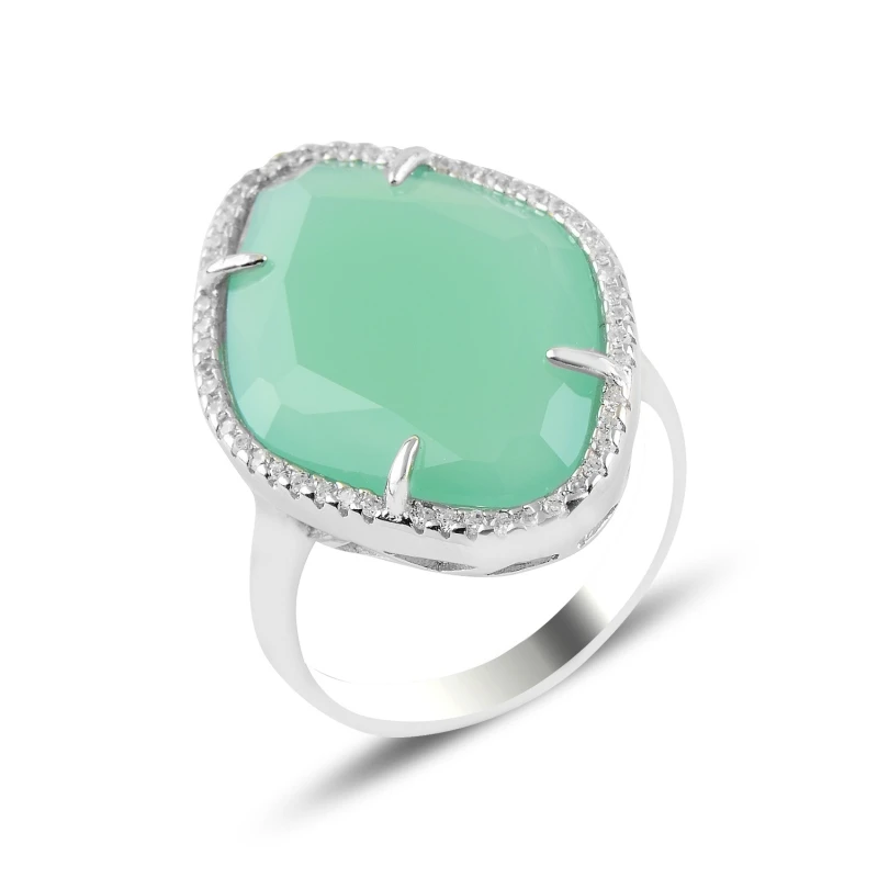 

Серебряное кольцо с фианитом