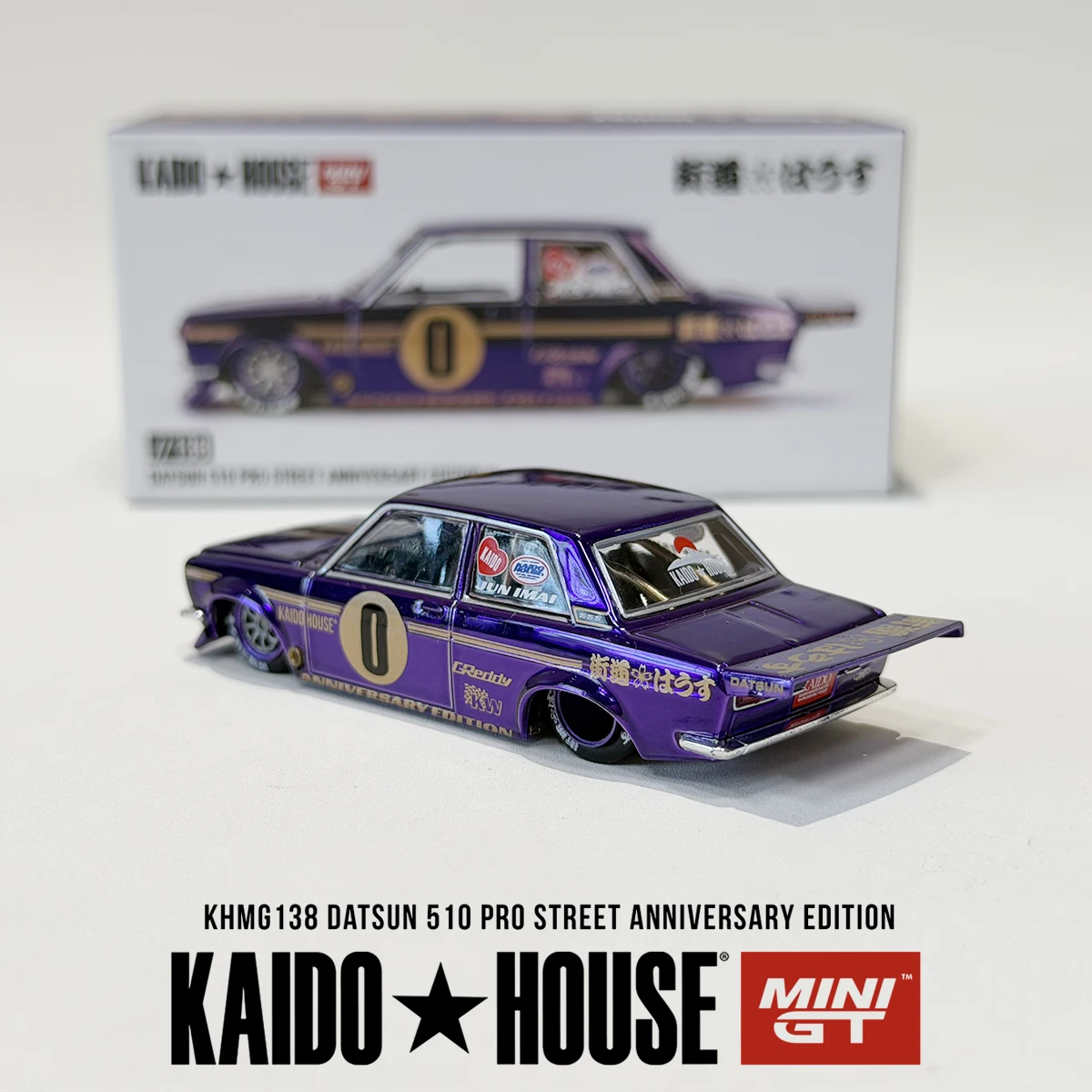 В наличии: Коллекционная модель автомобиля Kaido House 1:64, винтажный JDM классический седан KHMG138 Datsun 510 Widebody с открывающимся капотом и детализированным двигателем, литая под давлением. (art.: 3920dbeea9b87) - 3920dbeea9b87