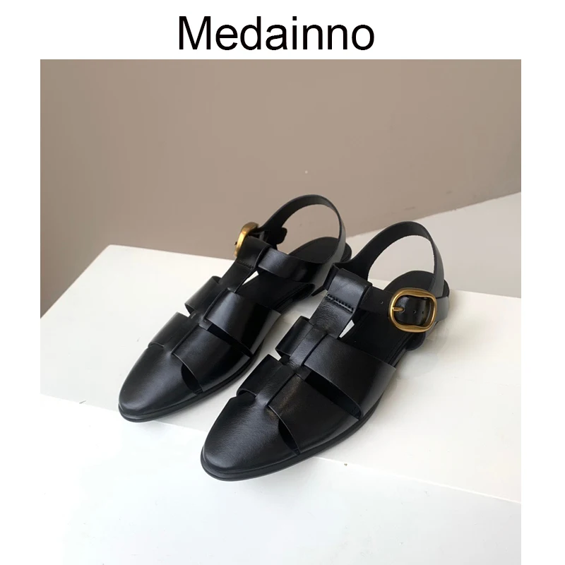 

Medainno 2023 Summer New Fashion Women New Vintage Pointed Head Hollow Flat Sandals Versatile Simple Roman Shoes Female Chic