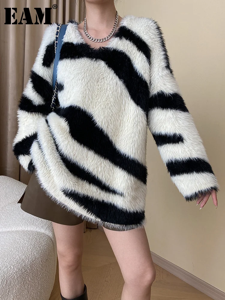 

[EAM] Stripe Casual Big Size Knitting Sweater V-Neck Long Sleeve Women Pullovers New Fashion Tide Spring Autumn 2023 1DH2483