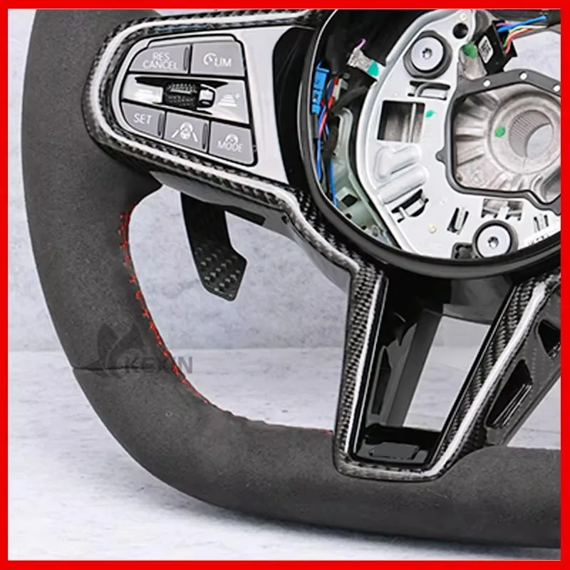 Старое обновление нового руля из углеродного волокна 2025 M4 для BMW G30 G31 G26 G03 G04 G07 G8 G87