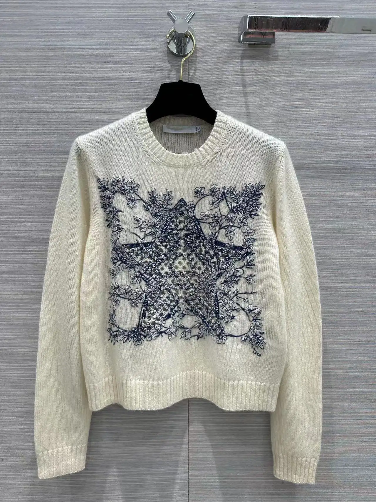 

Fyion High Quality Runway Design Sweater Women 2022 Autumn Floral Embroidery Knitted Femme Pullover Cashmere Sweater