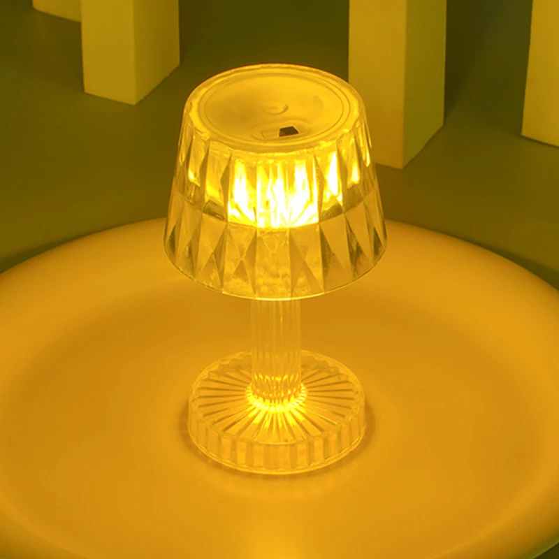 Рисунок 4 - Креативная маленькая настольная лампа