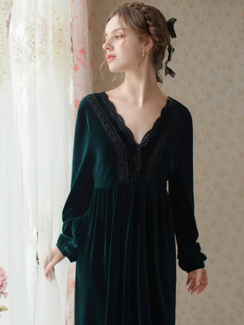 Women Elegant Velour Robe V-Neck Backless Long Night Dress Lace Velvet Sleepwear Princess Nightwear Vintage Pajamas Nightgowns