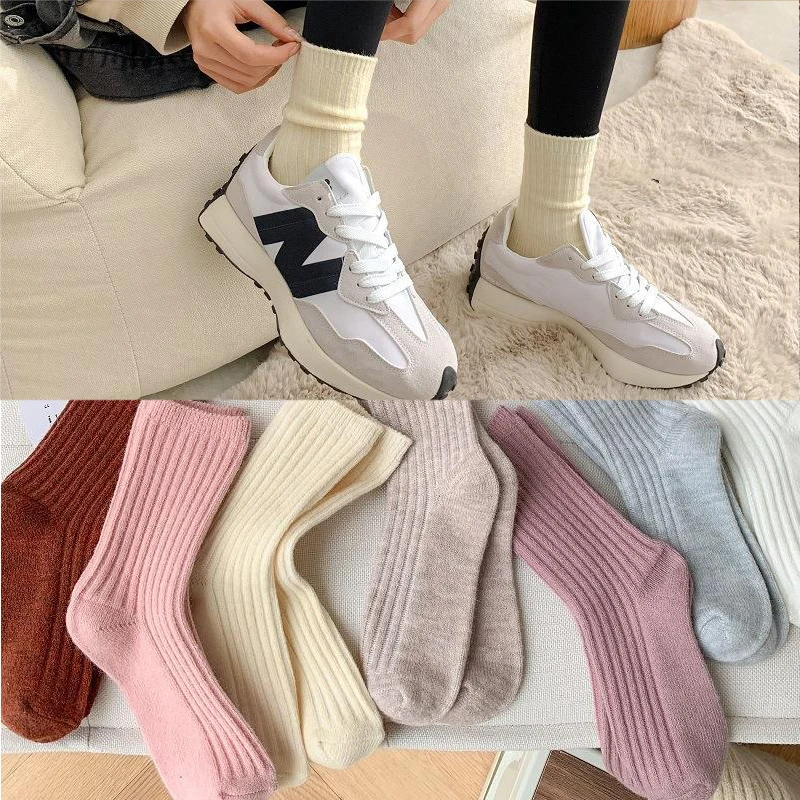 

Winter Thicker Wool Socks Women Cashmere Socks Middle Tube Socks Streetwear Casual Winter Warm Solid Color Long Socks Thermal