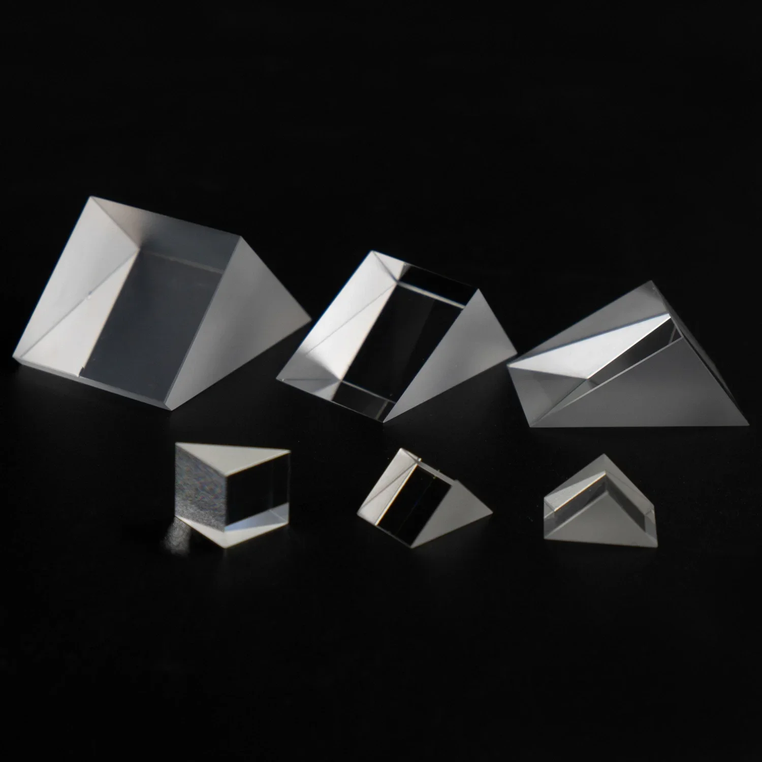 Фабрика Diret продает Лучшая цена Оптическая стеклянная пирамида/треугольная