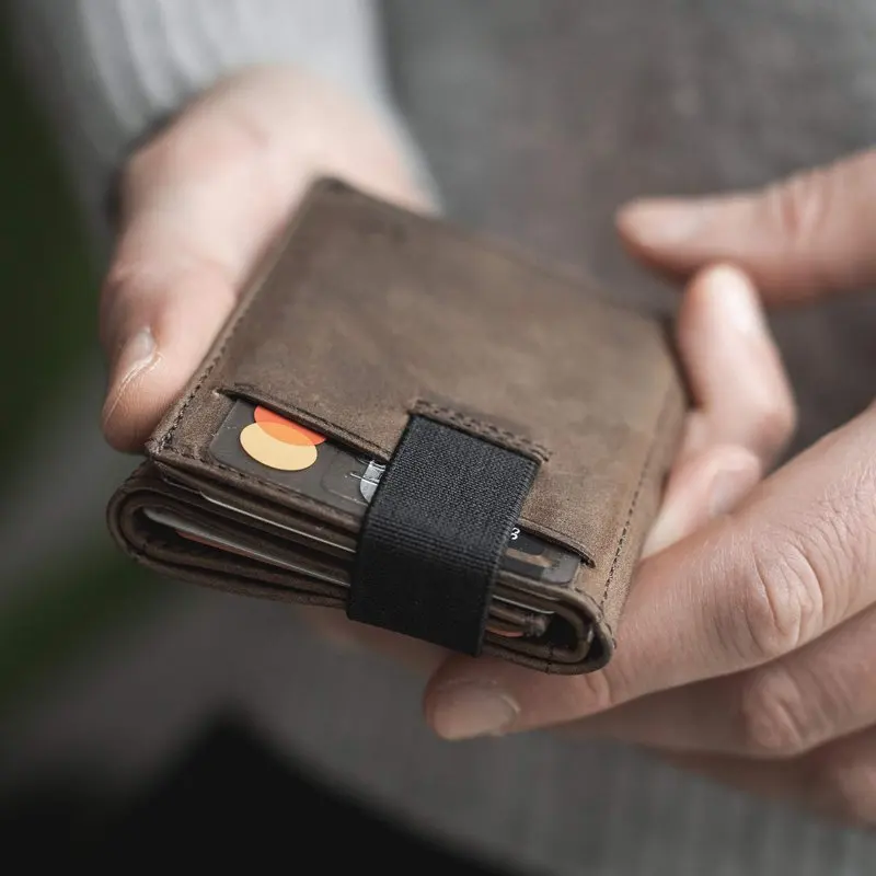 Slim Card Wallet with RFID Protection, Thin Small Wallet, 9 Card Slots for up to 13 Cards