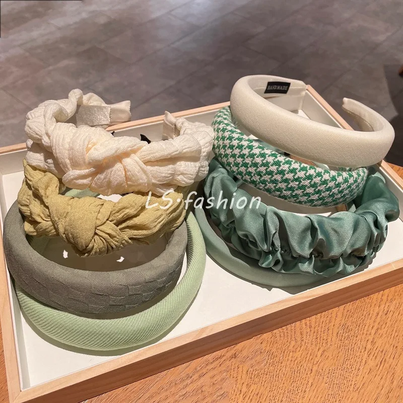 

Повязка на голову Dongdaemun с зеленым бантом, корейский высококачественный ощущение Sen, Женский обруч для мытья лица, высокий Топ с черепом, аксе...
