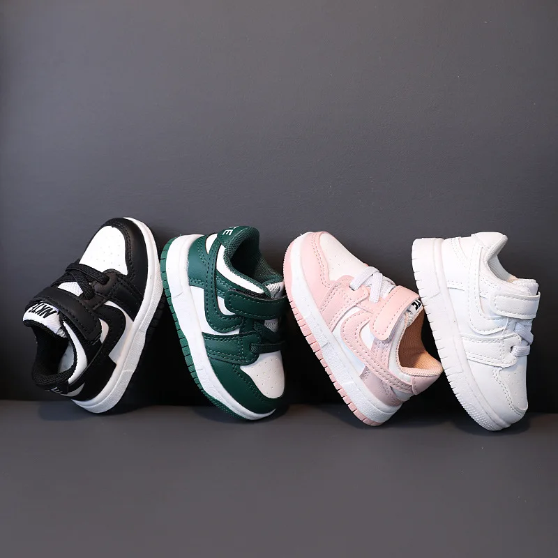 

Детская спортивная обувь для мальчиков и девочек, обувь для скейта, весна-осень, маленькая белая обувь, зеленая повседневная обувь, распрода...