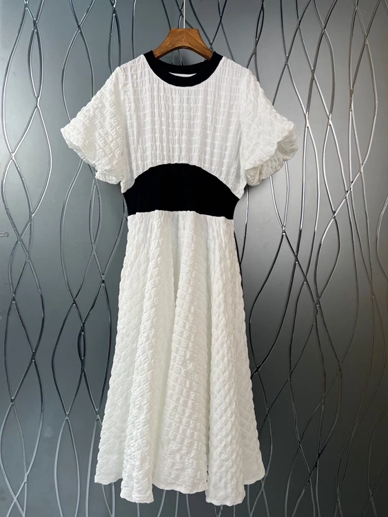 

2022 new women fashion short-sleeved black and white color matching corset waist slim long skirt temperament high-end dress 421