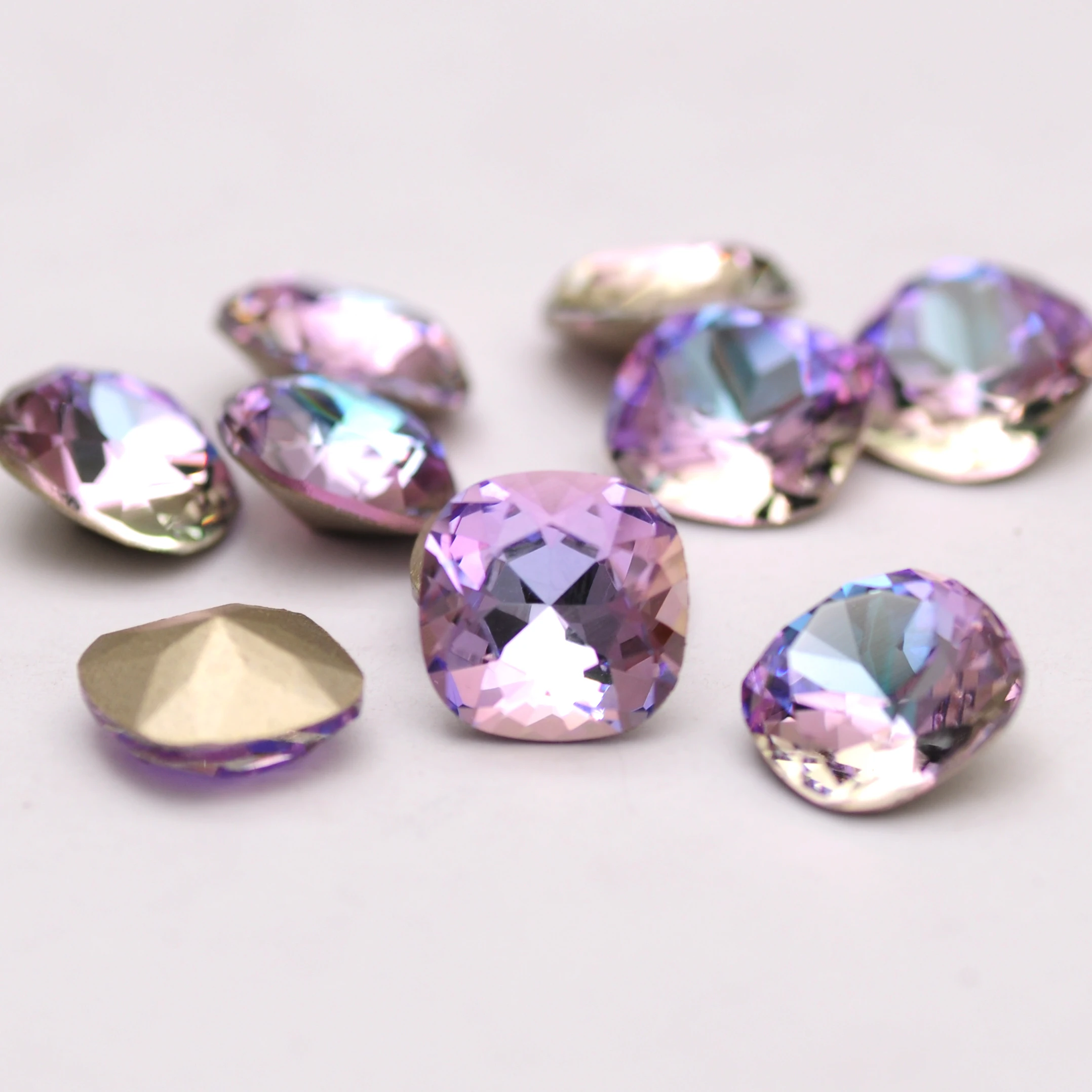 Яркие блестящие аксессуары для ногтей разные размеры