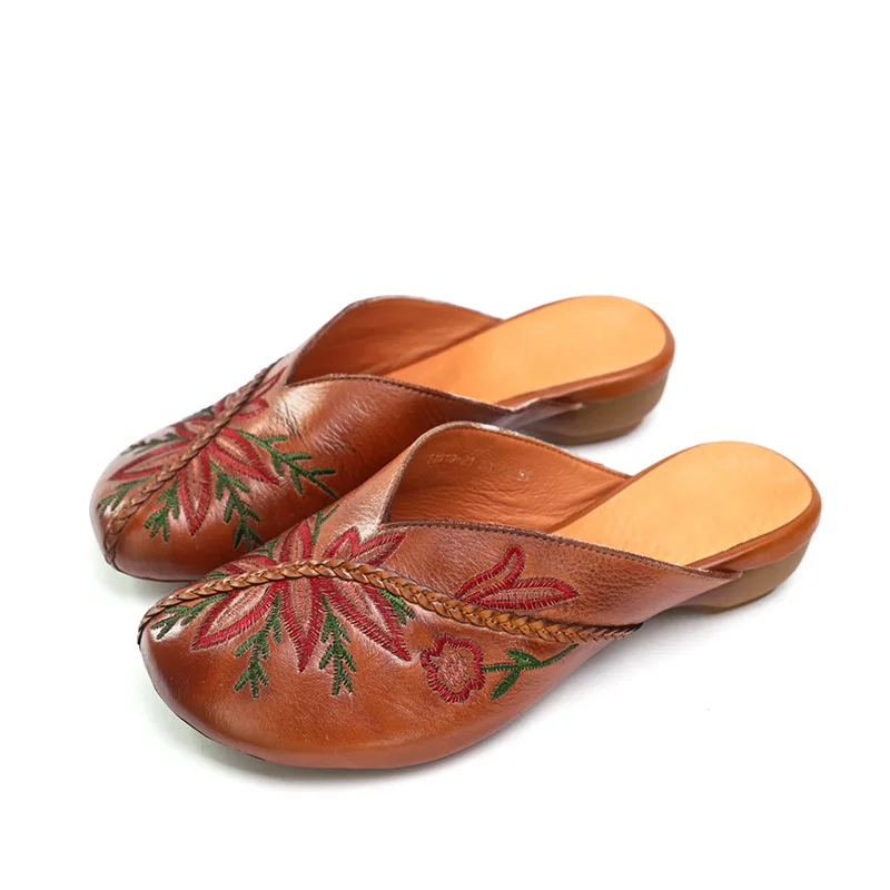 Embroidered Baotou slippers women's 2022 spring and summer new outdoor wear soft retro square heels half slippers