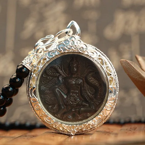 Thailändische Buddha-Medaille, Zedujin Dragon Po, Long Nai – Detail 3