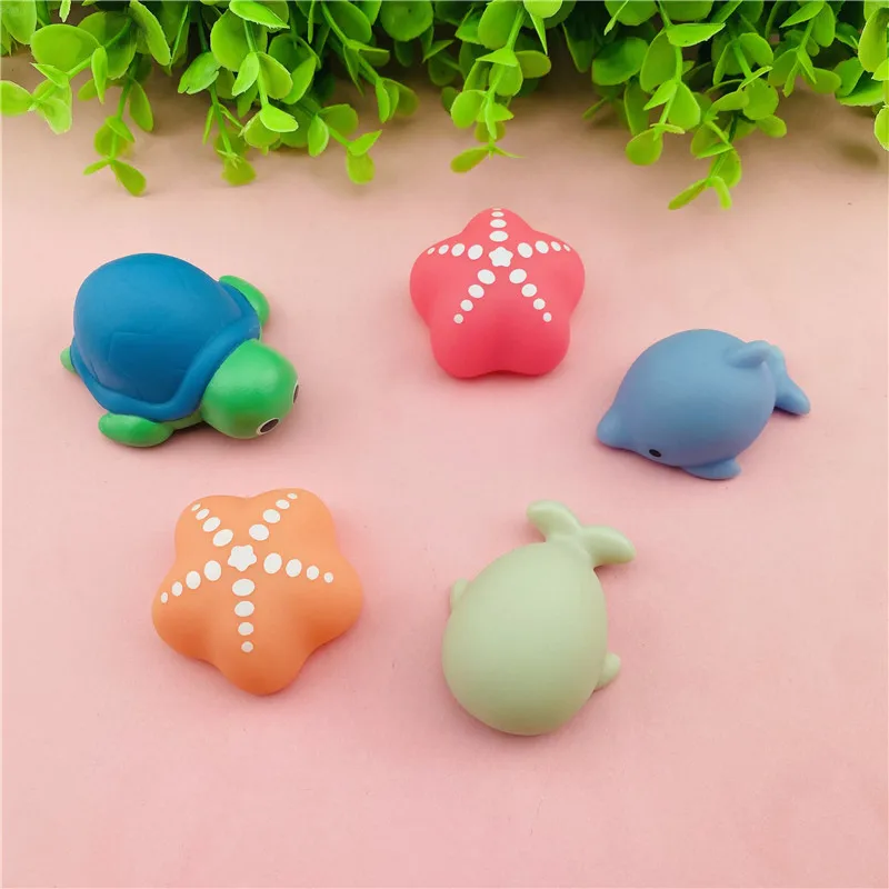 Рисунок 2 - Плавающие светящиеся игрушки в