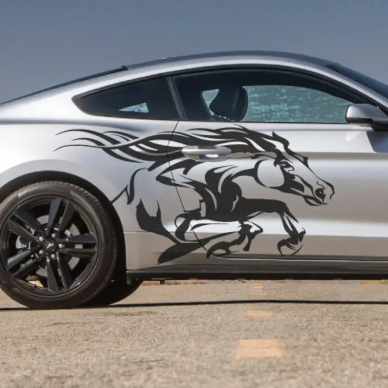 

Включает обе стороны-лошадь бег подходит для Mustang Pony Grunge Татуировка дизайн Племенной двери боковой пикап автомобиль винил G