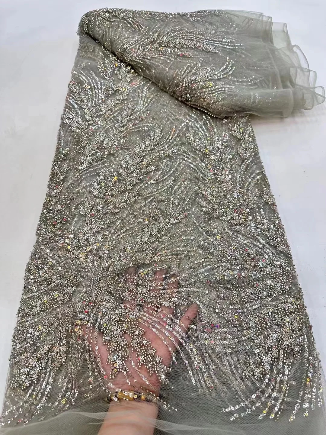 

2023 High Quality African Handmade Beaded Sequins Lace Fabric French Luxury Embroidery Lace Fabric For Nigerian Wedding