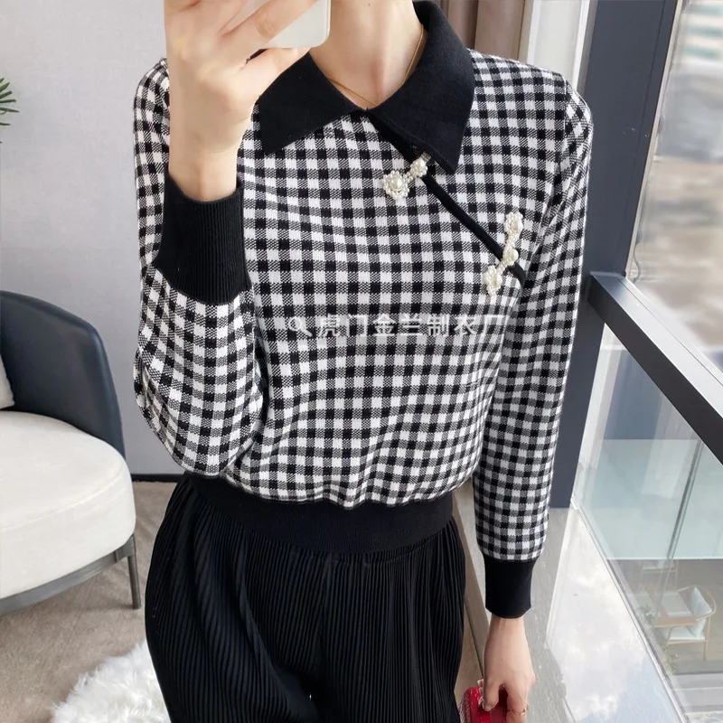 

New women's plaid knitted T-shirt autumn thin sweater French style lazy wind wool knitted long-sleeved top women's