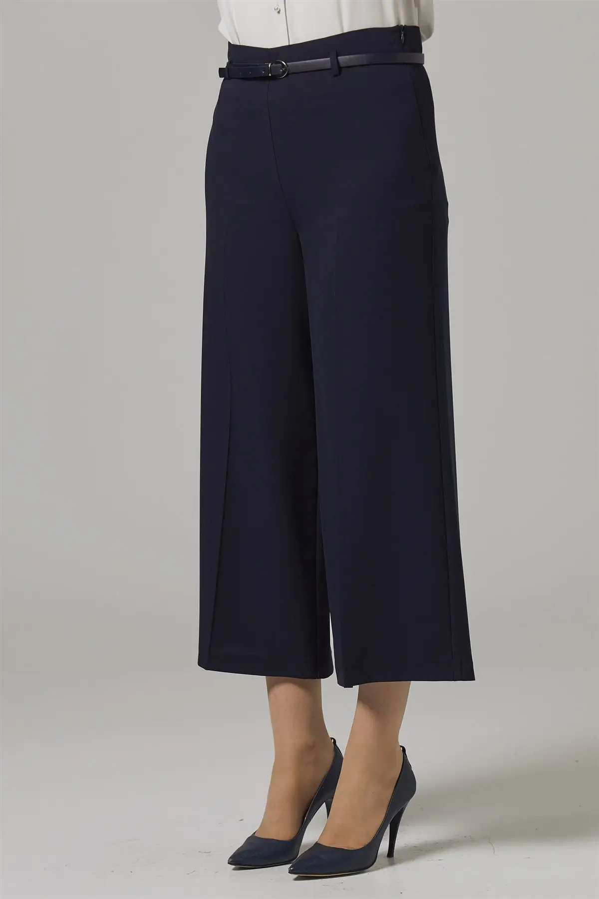 

Wrist Length Wide Leg Trouser Women's Islamic Clothing Pants