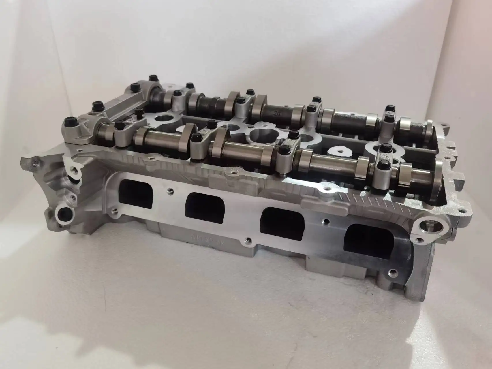 

Suitable for hyundai New Sunata Sonata IX35 G4KE 2.4 G4KD 2.0 Kia K5 brand new Cylinder head assembly