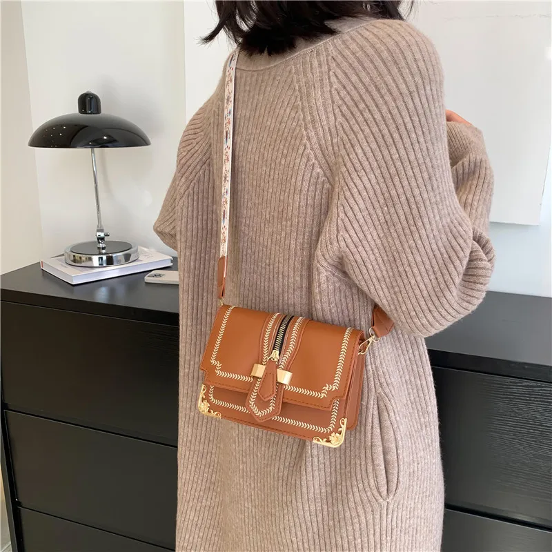 

Female Handbag 2023 New Crossbody Bags Car Suture Square Shoulder Bags Wide Shoulder Straps Elegant Famous Brand Purse and Bags