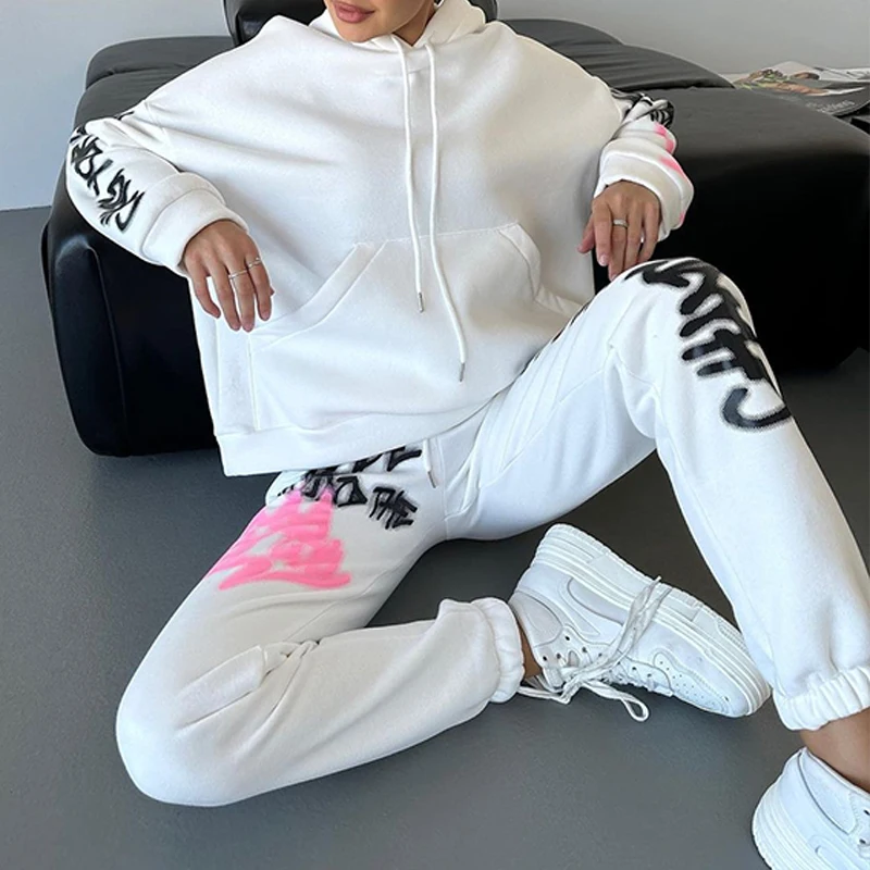 

Спортивный костюм Y2K с принтом граффити в уличном стиле, Женский свитшот с капюшоном и длинные брюки, наряды, осенне-зимний флисовый костюм, комплекты