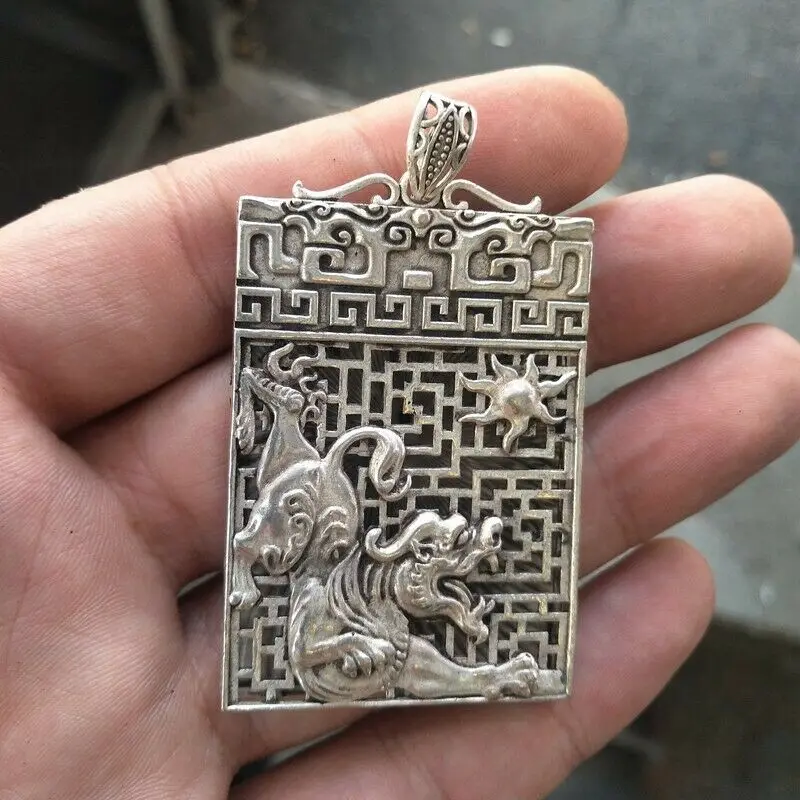 

Chinese old Tibetan silver handmade dragon Pendant statue