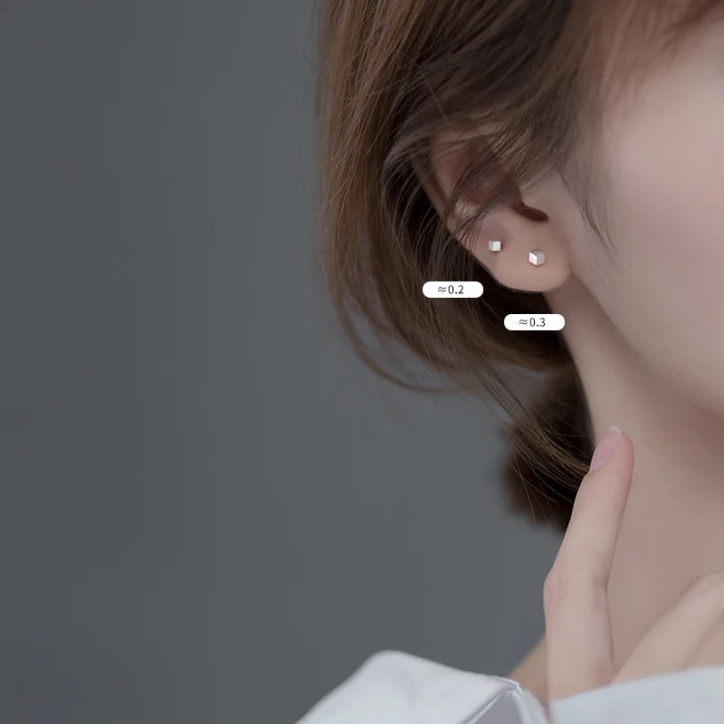 

S925Silver Japanese Style Small Geometric Square Stud Earrings Lady Temperamental Student Ear-Caring Earrings