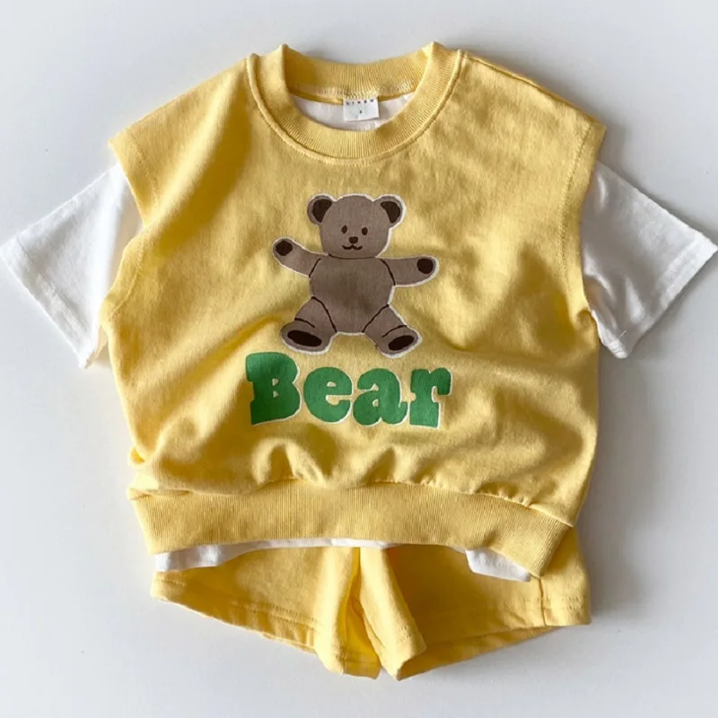 

Летний детский костюм-футболка с цветочным рисунком и шортами с коротким рукавом