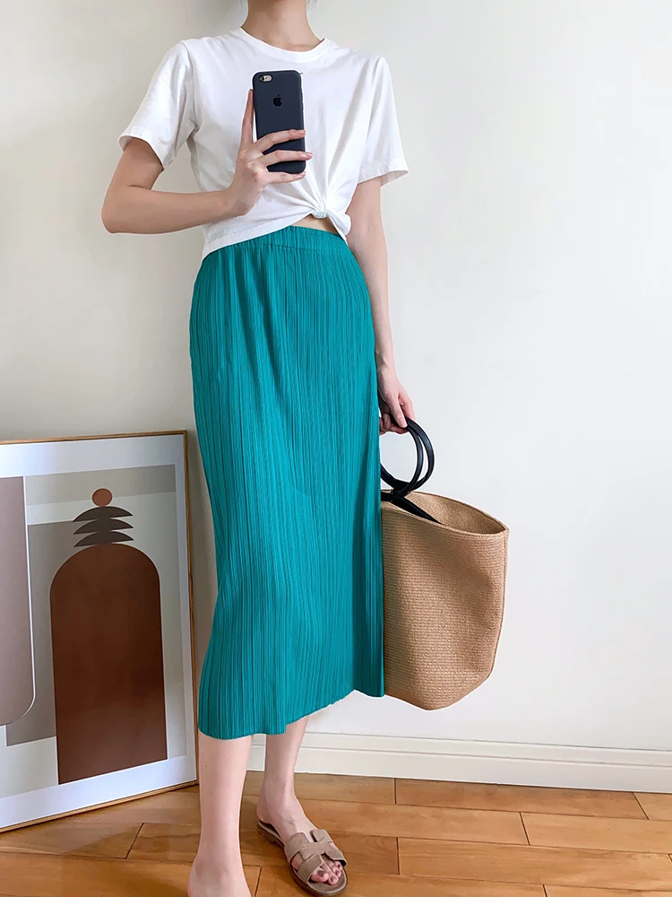 

Miyake Pleated 2023 New Summer Long Slit Fold Skirt Korean Fashion Causal Elegant Women Designer One Size Clothes