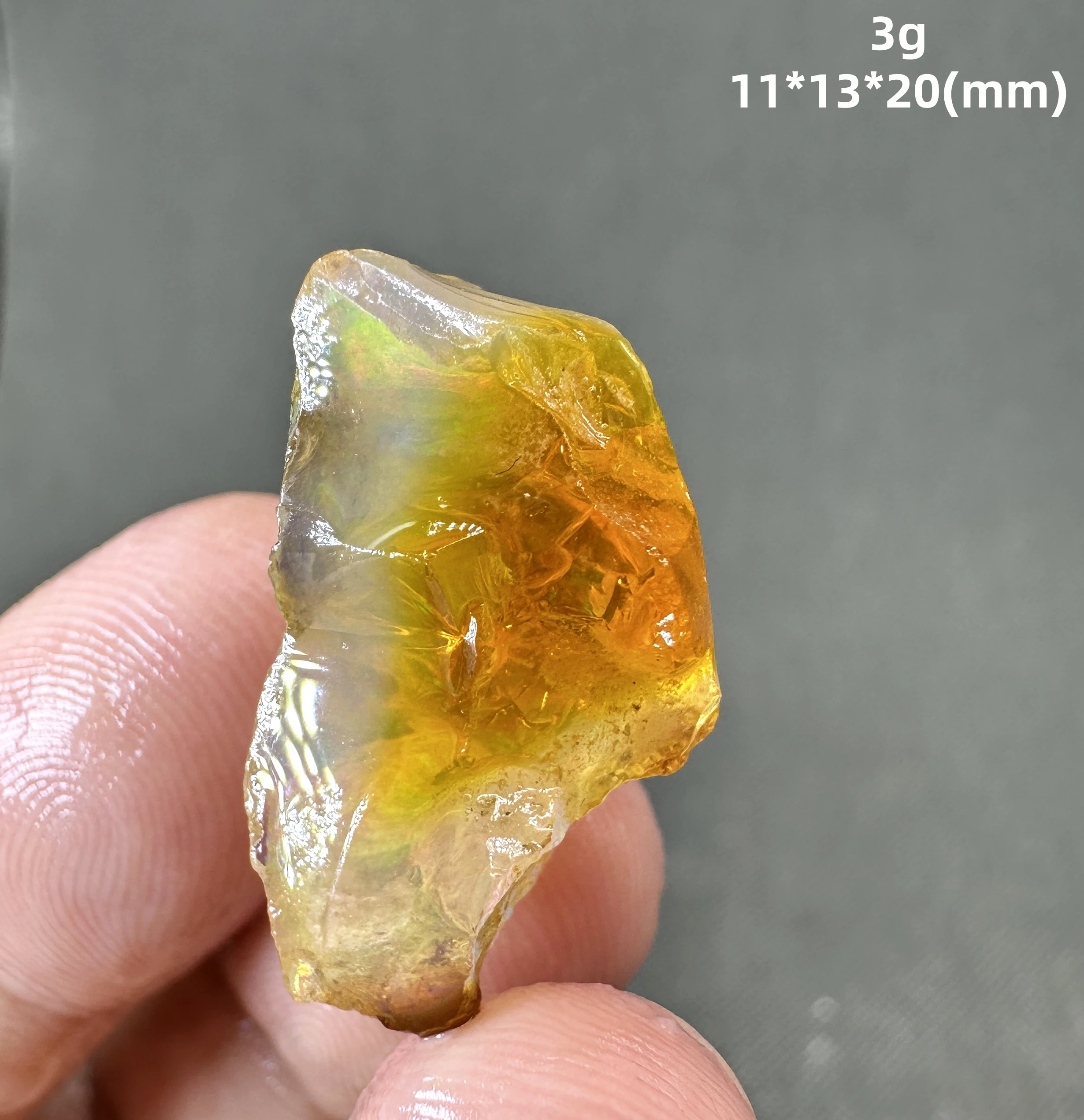 Образец минерала опал из Эфиопии с кристаллами кварца