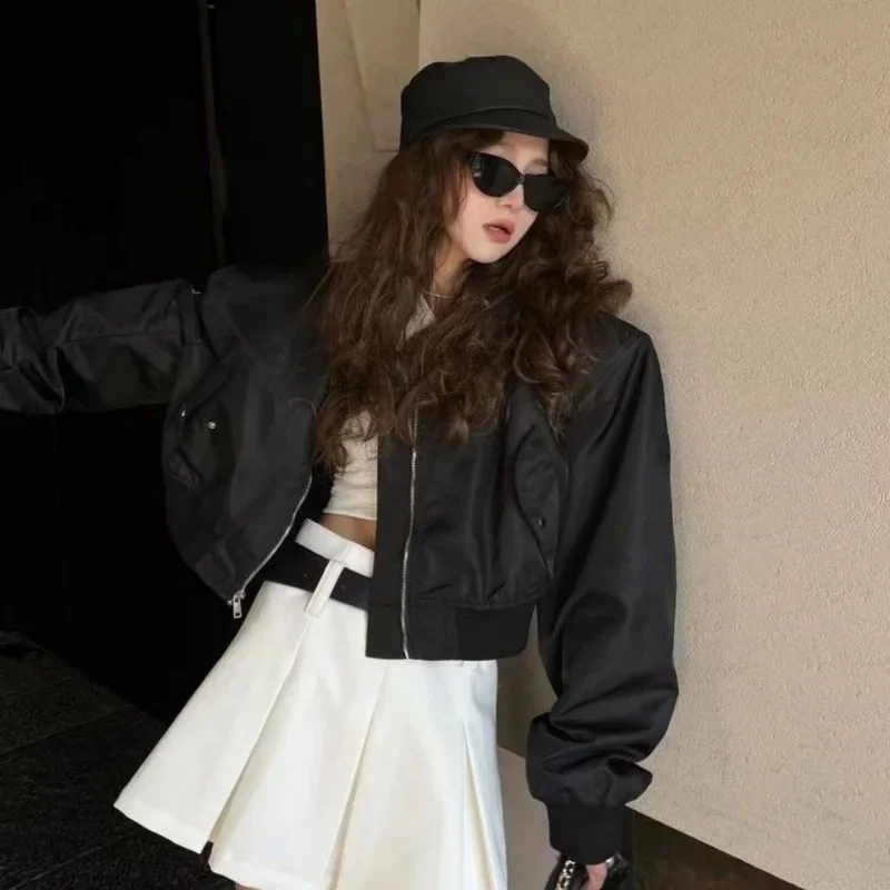 Куртка укороченная Женская в Корейском стиле черная ветровка оверсайз Бомбер 90-х