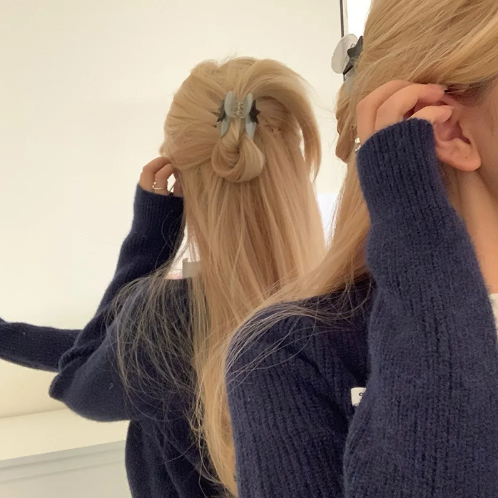 

Delicate Resin Stars Shape Small Shark Clip Korean Y2K Sweet Cool Girls Versatile Hairpin Funny Creative Lovely Female Headwear