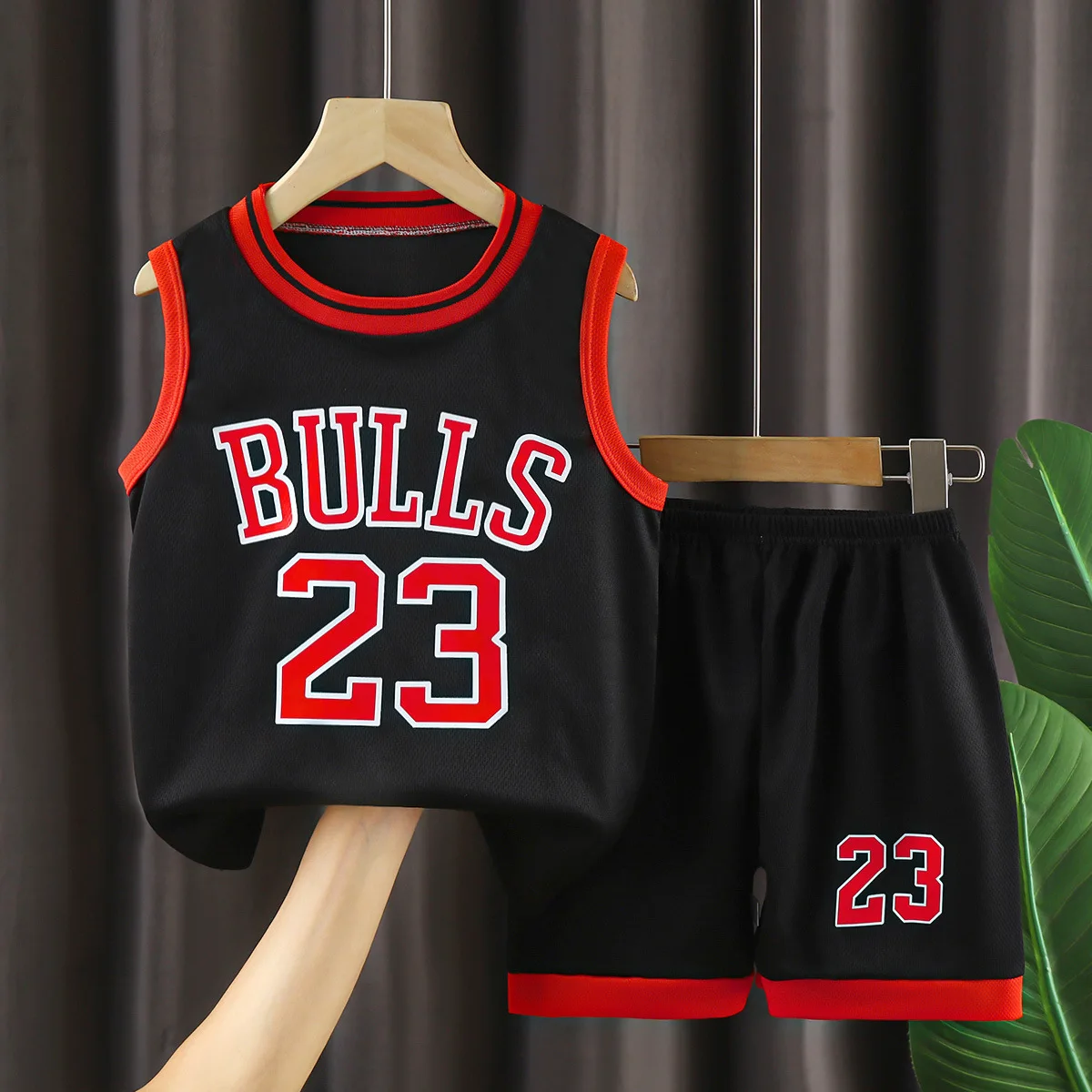 dziecięcy zestaw sportowy na lato z kostiumem do koszykówki dla chłopców i dziewcząt lnu mieszanki octanu patchworkowy wzór