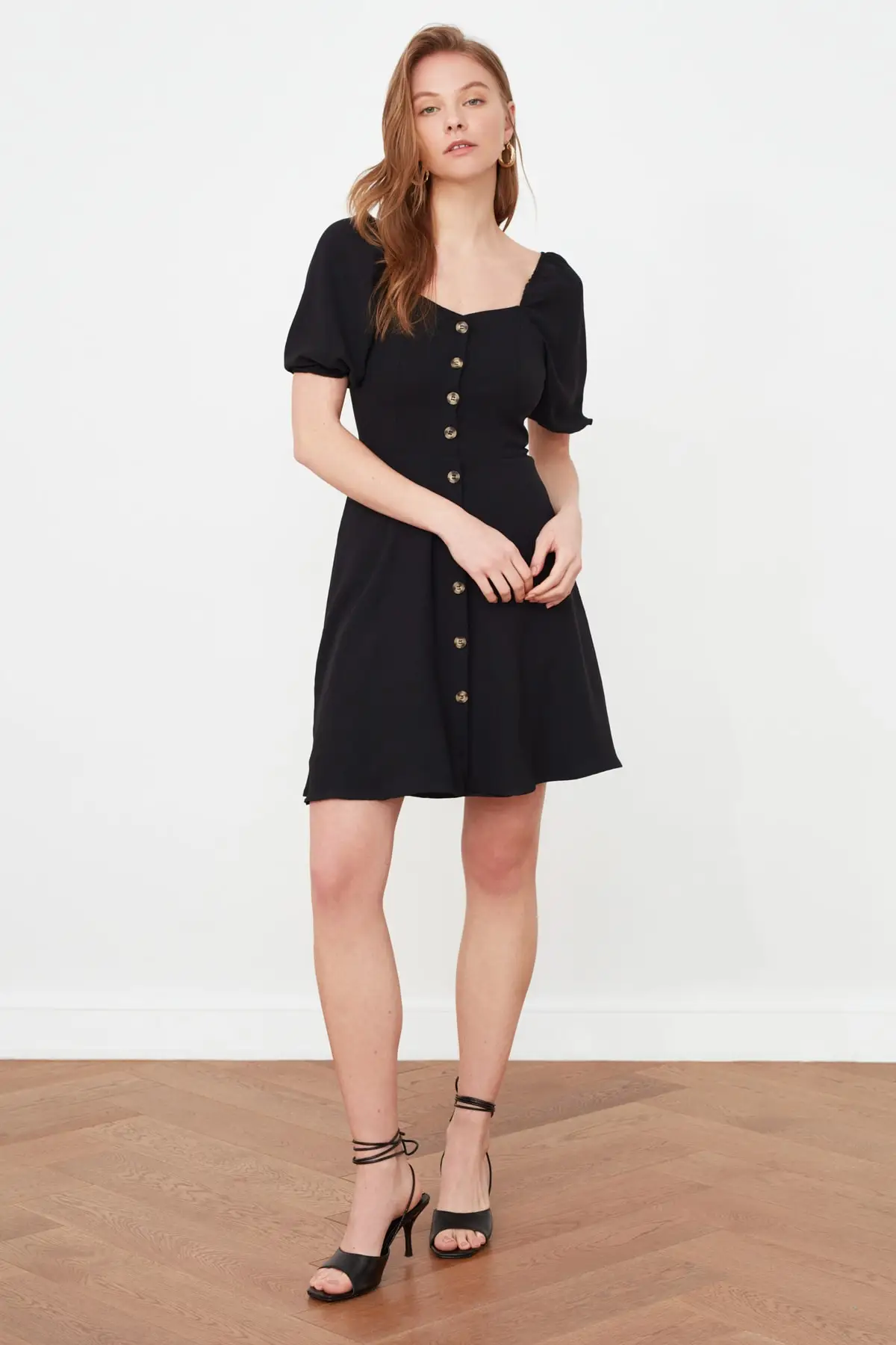 

Черное платье на пуговицах TWOSS20EL2314, модное ТРАПЕЦИЕВИДНОЕ мини-платье из полиэстера с коротким рукавом и квадратным вырезом, для аэробина н...