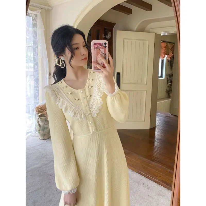 

Женская одежда, Новинка весна-осень 2023, нишевое дизайнерское мягкое трикотажное платье выше колена в французском ретро-стиле для девушек с ...