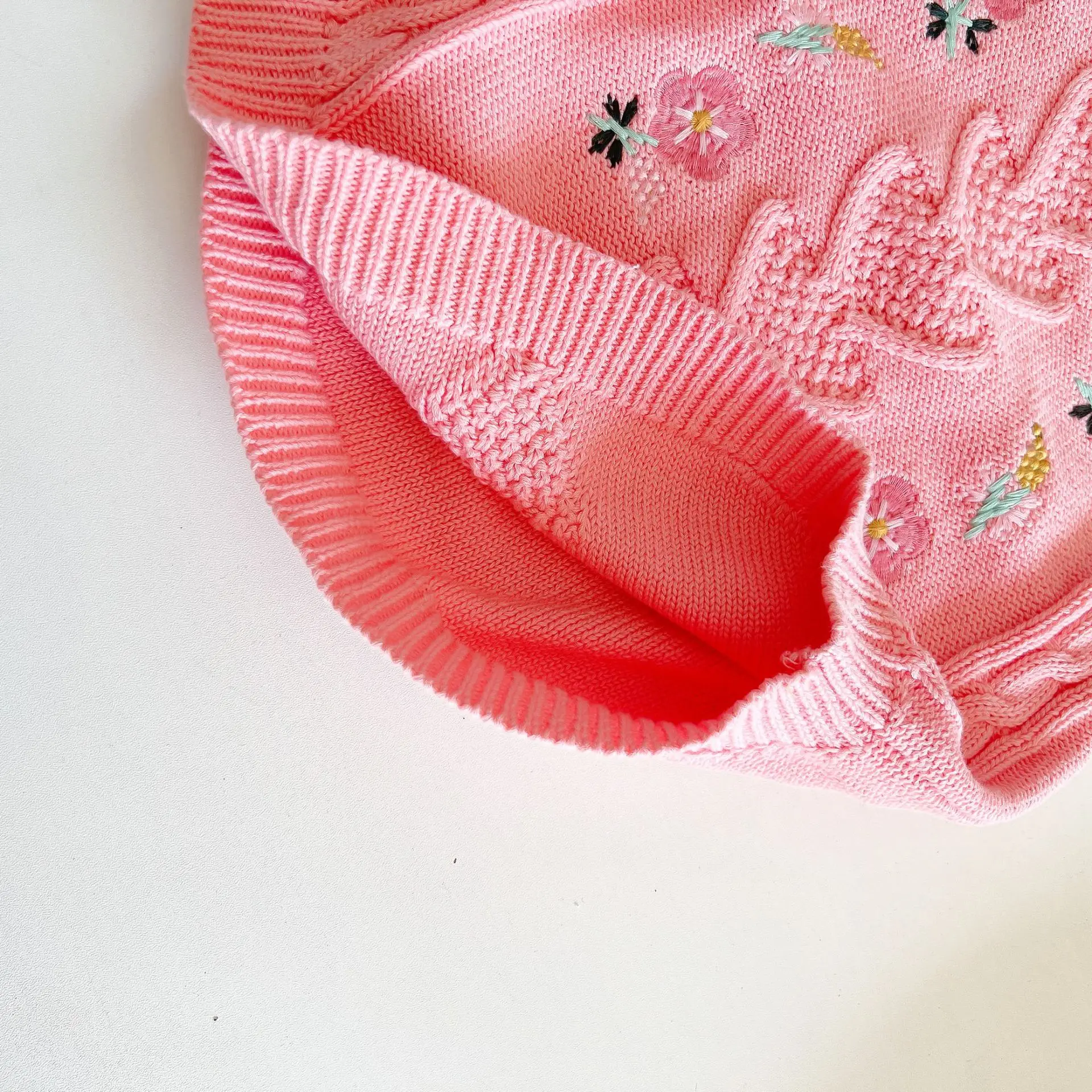 Милый однотонный хлопковый трикотажный кардиган с круглым вырезом и длинными