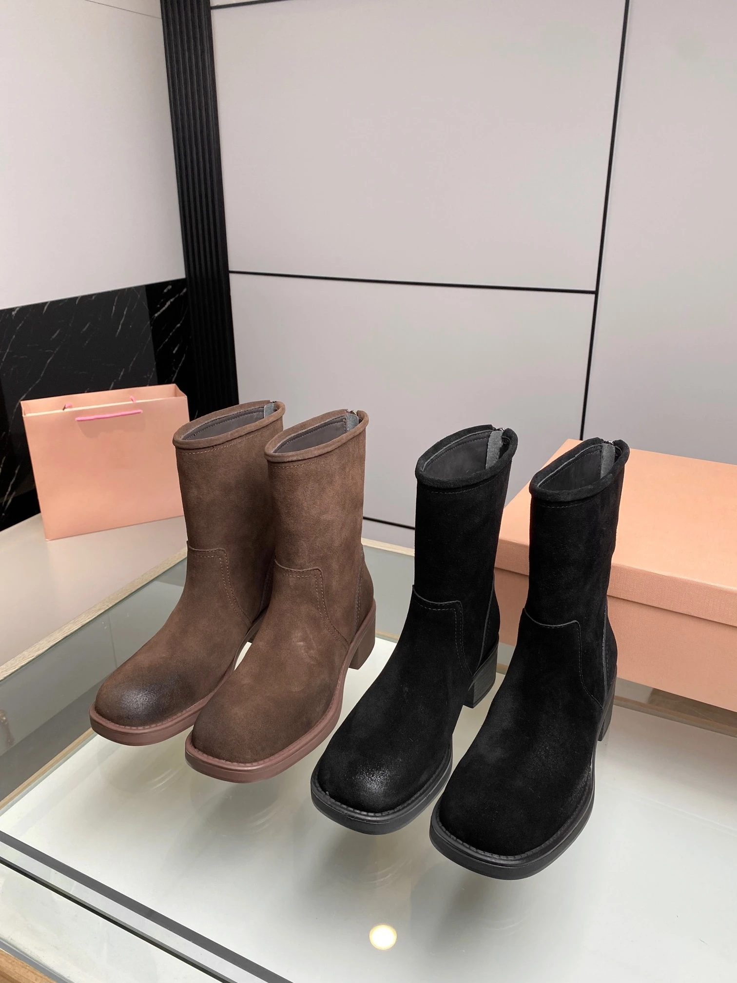 

Brand New Mixed Color Knight Boots INS Retro Metal Buckle Mid-Calf Boots French Fashion Combat Boots Winter Western Cowboy Boots