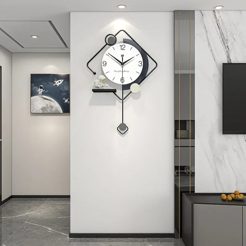 Настенные часы с астронавтом для украшения дома кварцевые и бесшумные в