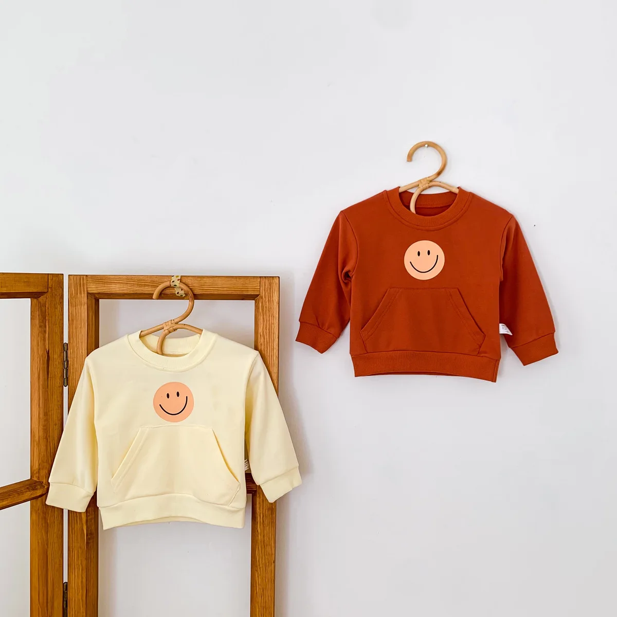 

2022 Smiling Face Boys Sweatershirt Fashion Striped Casual Baby Kids Hoodies Smile Face Tops Girl Tops Kids Spring Clothes