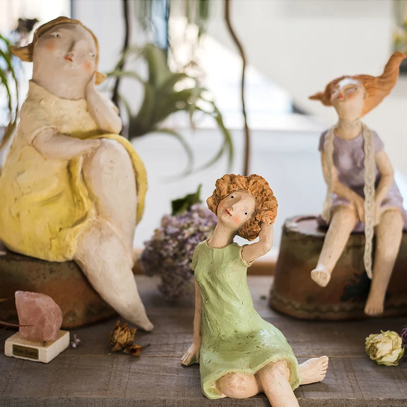 

Flower House girl resin figure decoration girlfriends birthday gift table decoration creative oil painting texture