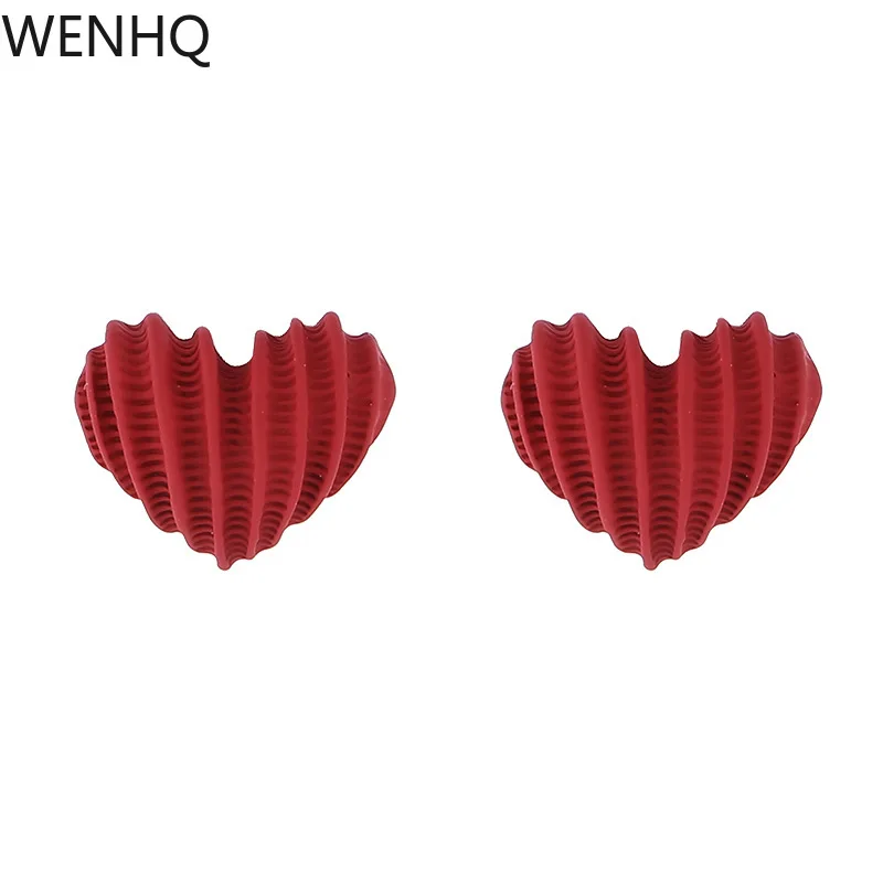 

Новое поступление, красные серьги-гвоздики WENHQ в форме любовного сердца, простые светильник кие серьги-каффы, милые темпераментные клипсы д...