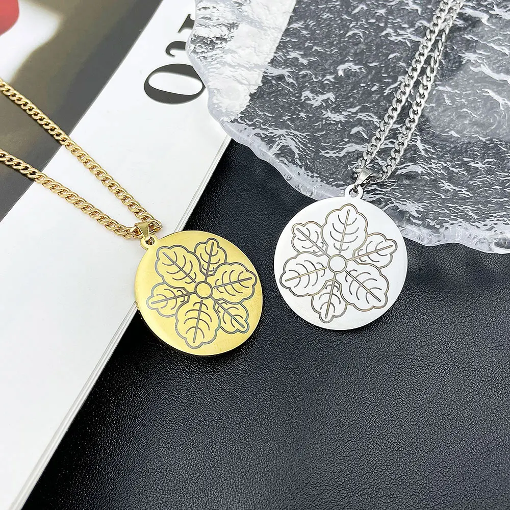 

Personalized Women Fashion Necklace Stainless Steel Jewelry Trend Design Carving Flowers Round Tag Pendant Choker Christmas Gift