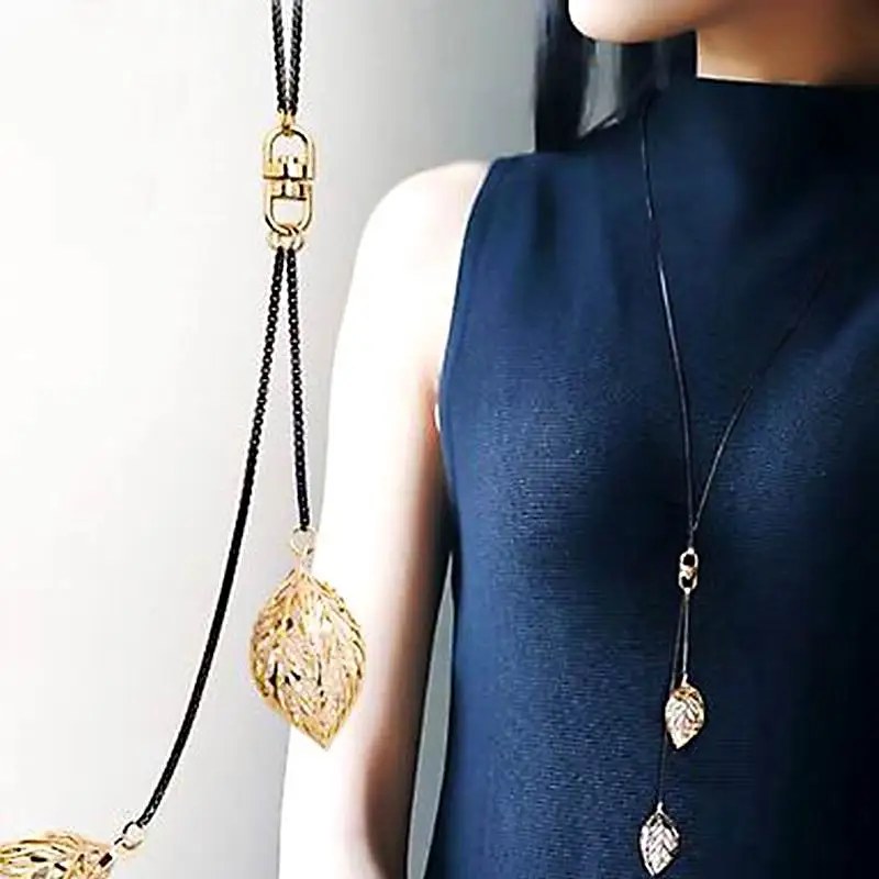 

2022 New Classic Leaf Tassel Long Necklace Ladies Jewelry New Fashion Jewelry Black Chain Necklace Explosive Accessories