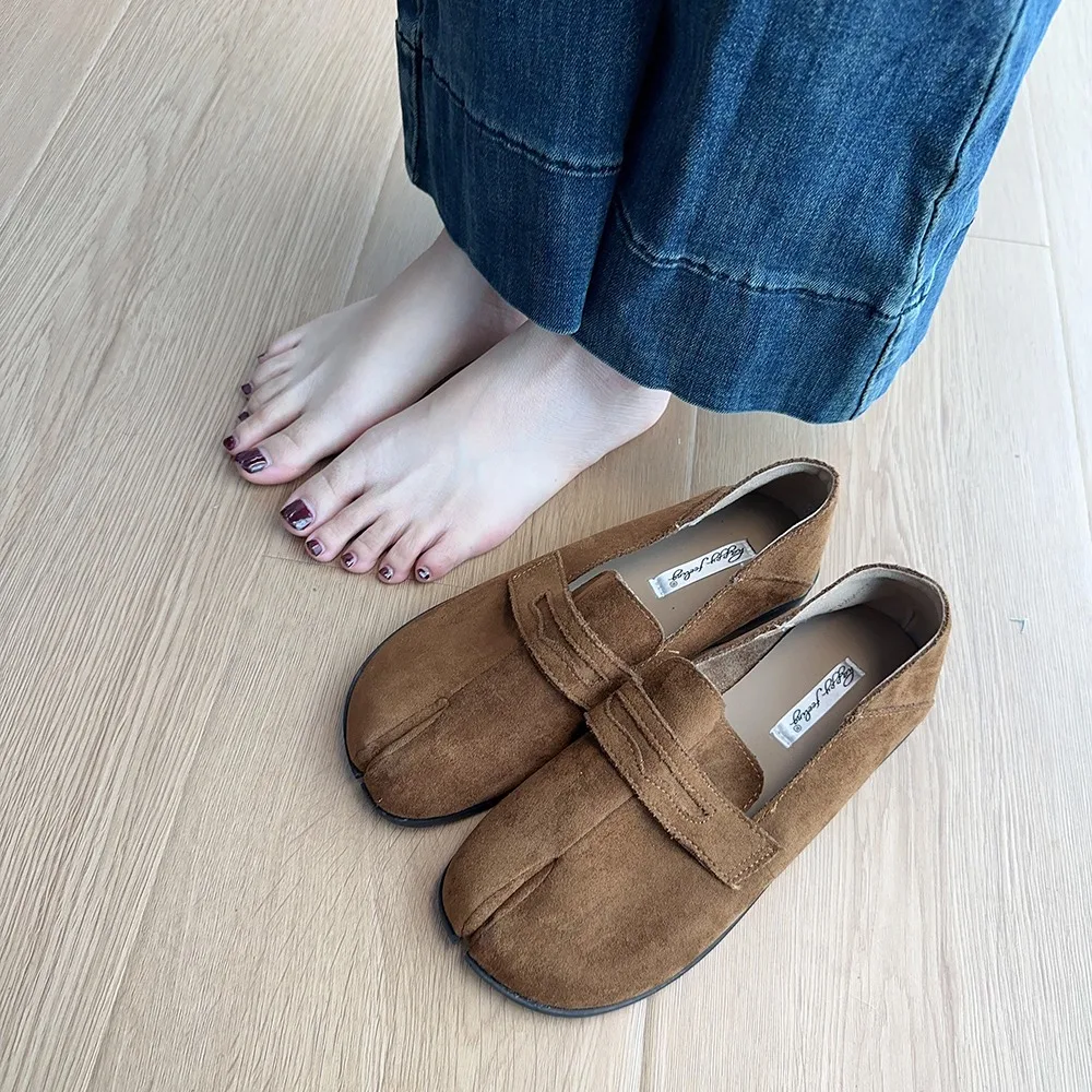 Женская обувь в стиле ретро универсальные осенние лоферы на меху женская новая