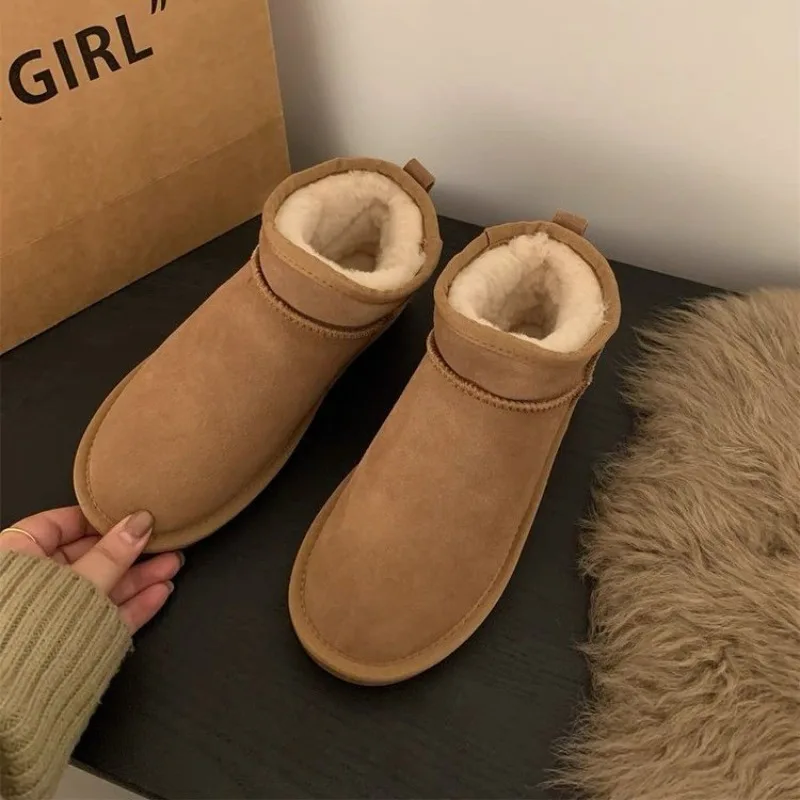 

Зимние женские короткие плюшевые Нескользящие уличные теплые сапоги для снега Новинка 2023 замшевые Повседневные Удобные модные короткие сапоги на плоской подошве для женщин
