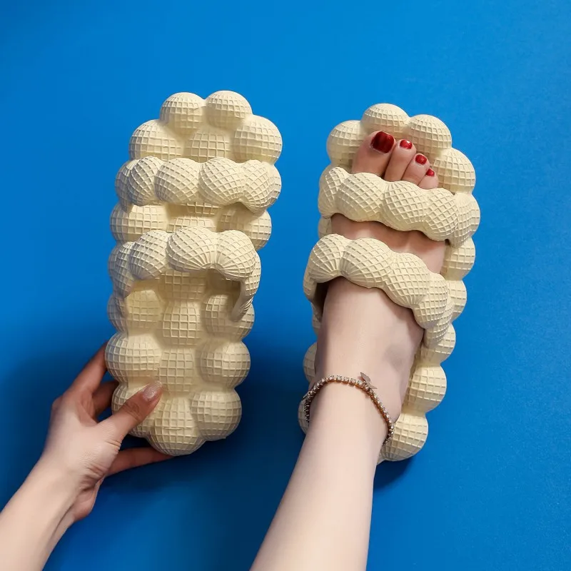 

2023 European and American women's sandals for external wear, home thick soled anti slip bathroom slippers 4285